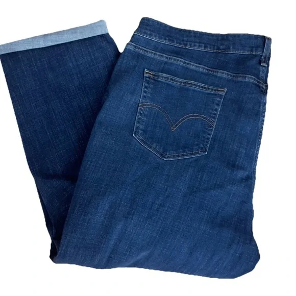 NWT Levi’s Ripped Boyfriend Jeans Cropped Size 18W 20W 24W Destroyed Ripped - Picture 9 of 9